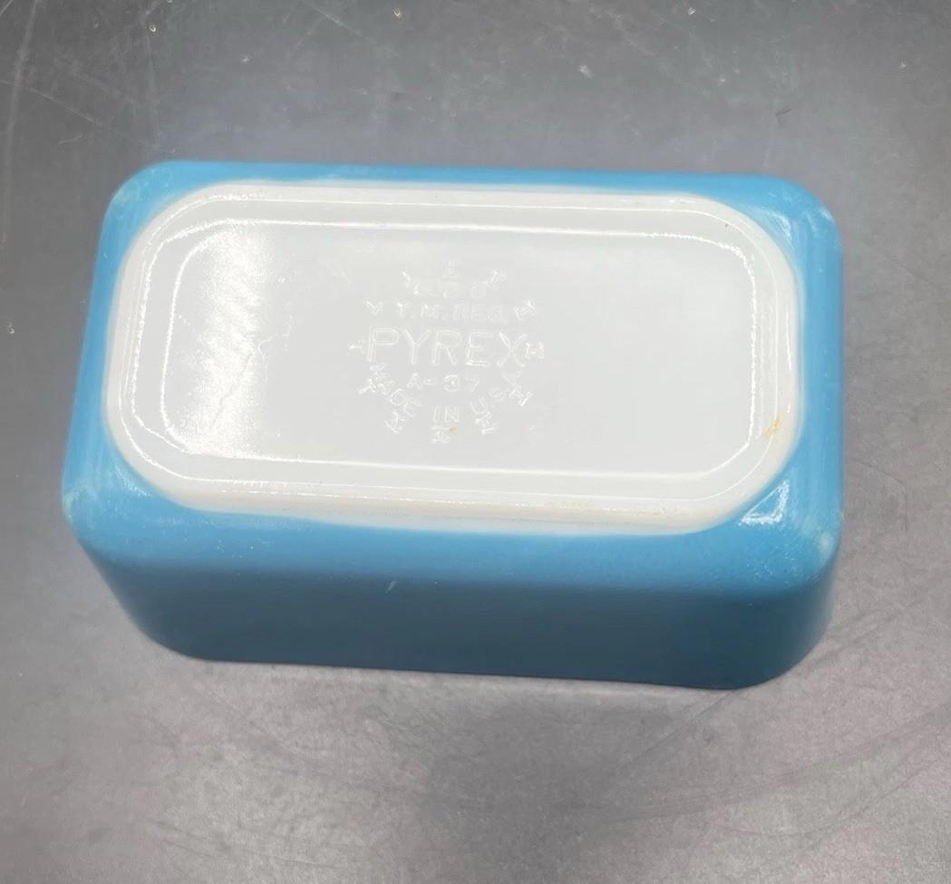 Pyrex Primary Blue Refrigerator Dish T.M. Reg A-32 502-B Vintage