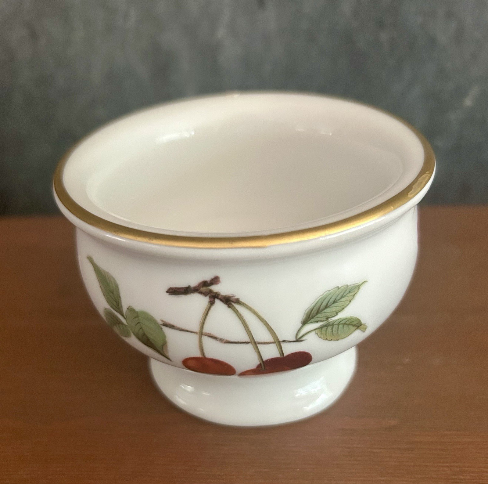 Royal Worcester Evesham Gold Pestle Bowl Porcelain Cherry Peach Blackberry 3.5″