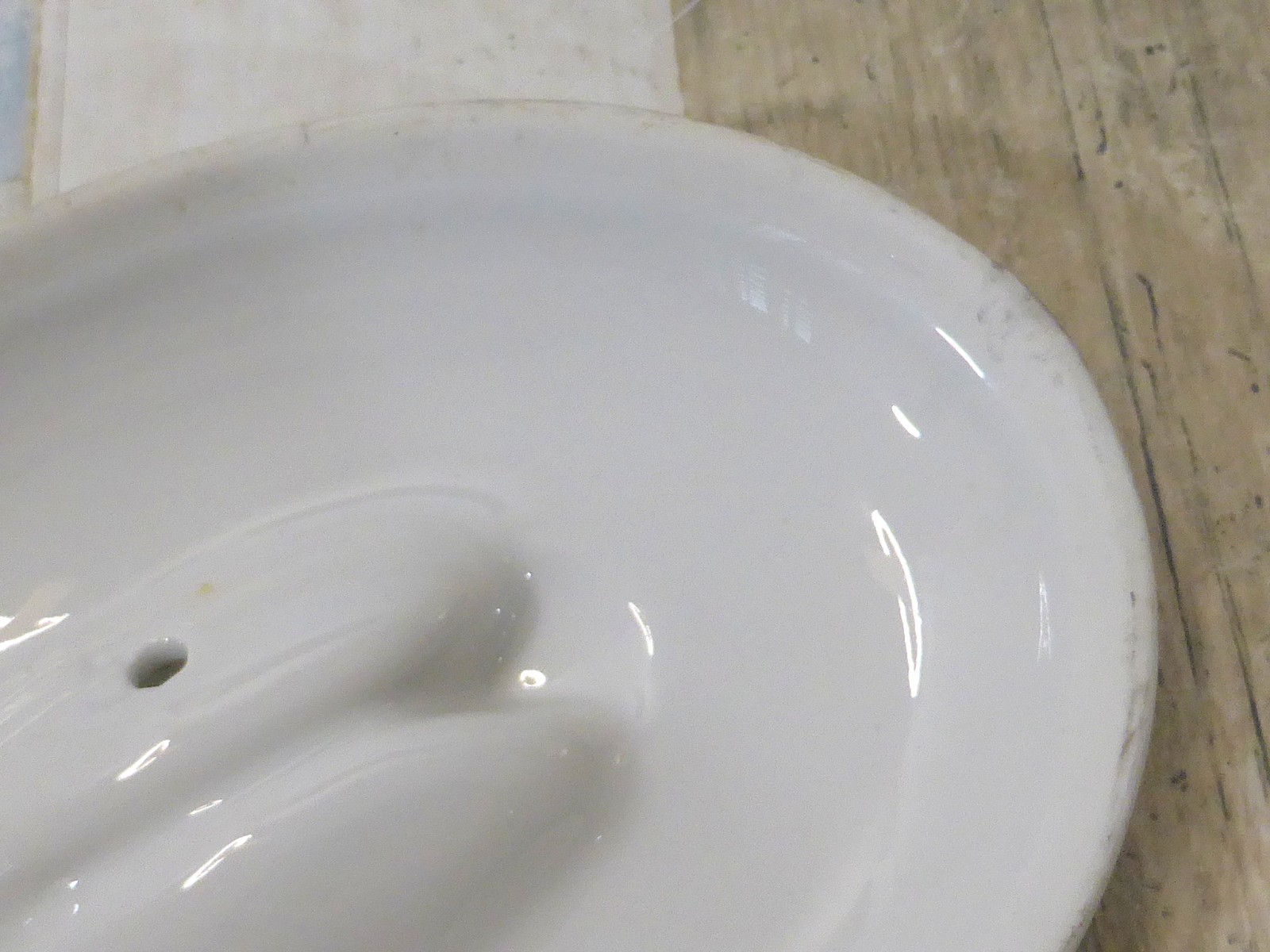 Apilco Covered White Ceramic Casserole 8 Inches x 3 1/8 Inches Pre-Owned