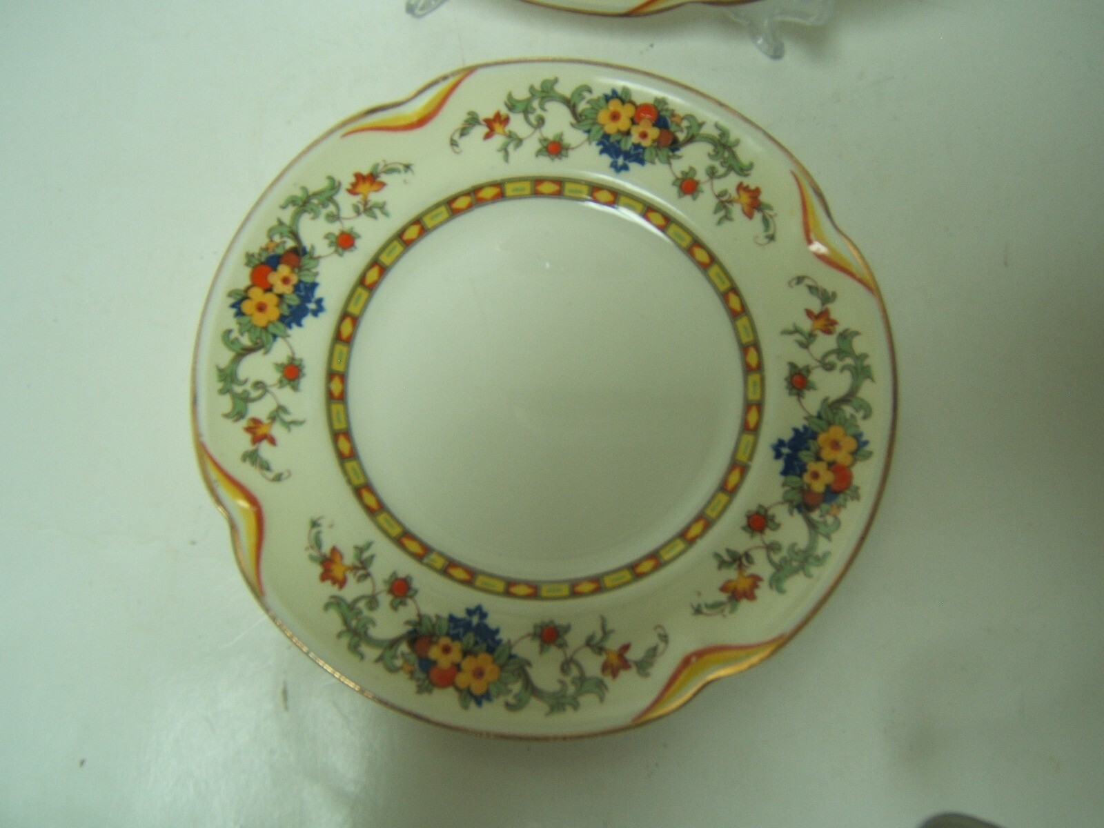 Johnson Brothers “Acton” Lot of 2 Bread Plates 6 1/4″ Diameter Very Good Pareek
