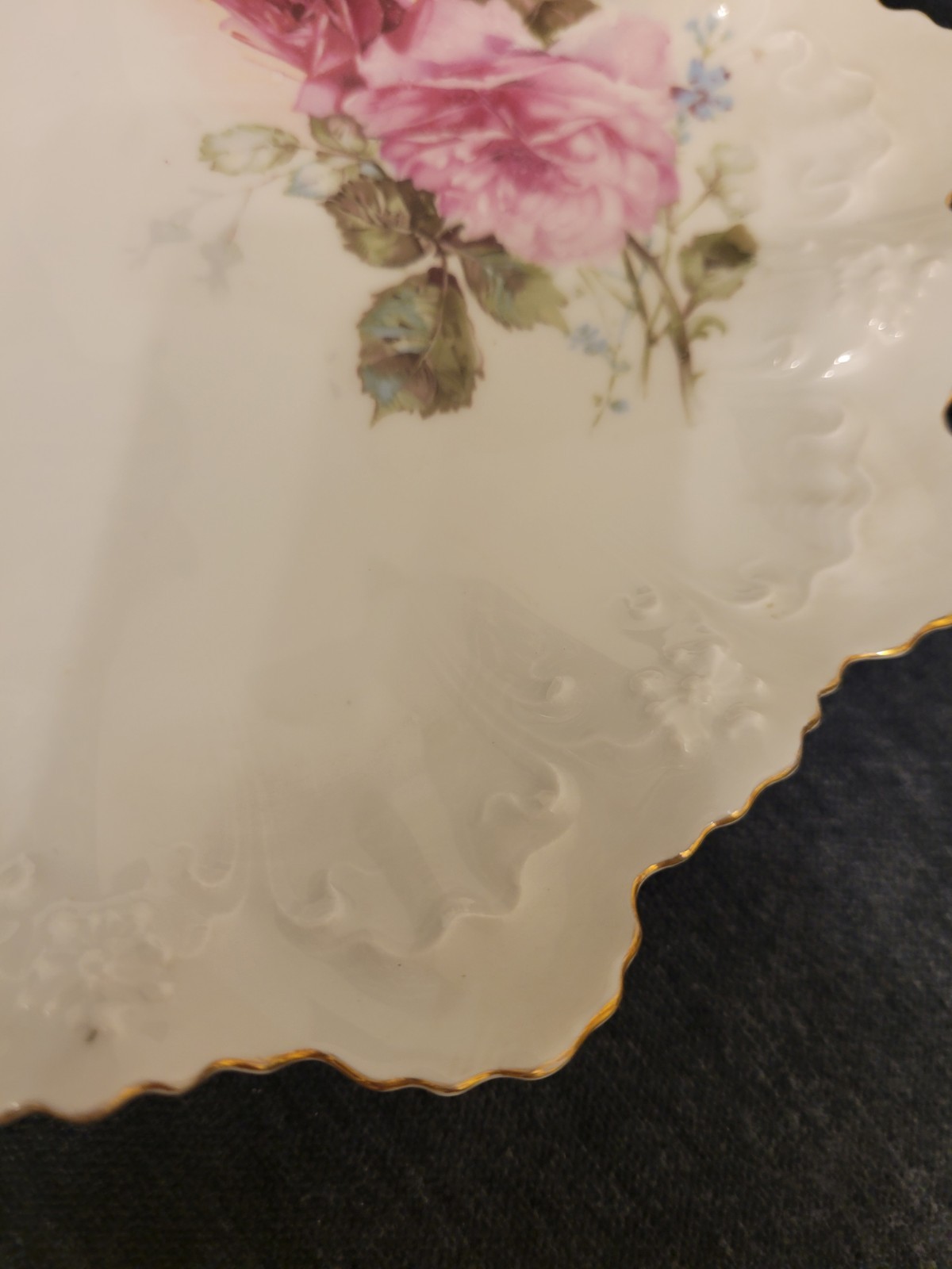 RS Prussia Antique 9″ Porcelain Plate Scalloped Floral Pink Roses 2282