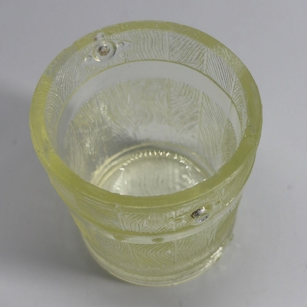 Bryce Bros Old Oaken Bucket Toothpick Holder 2″ Vaseline Uranium UV Glow EAPG