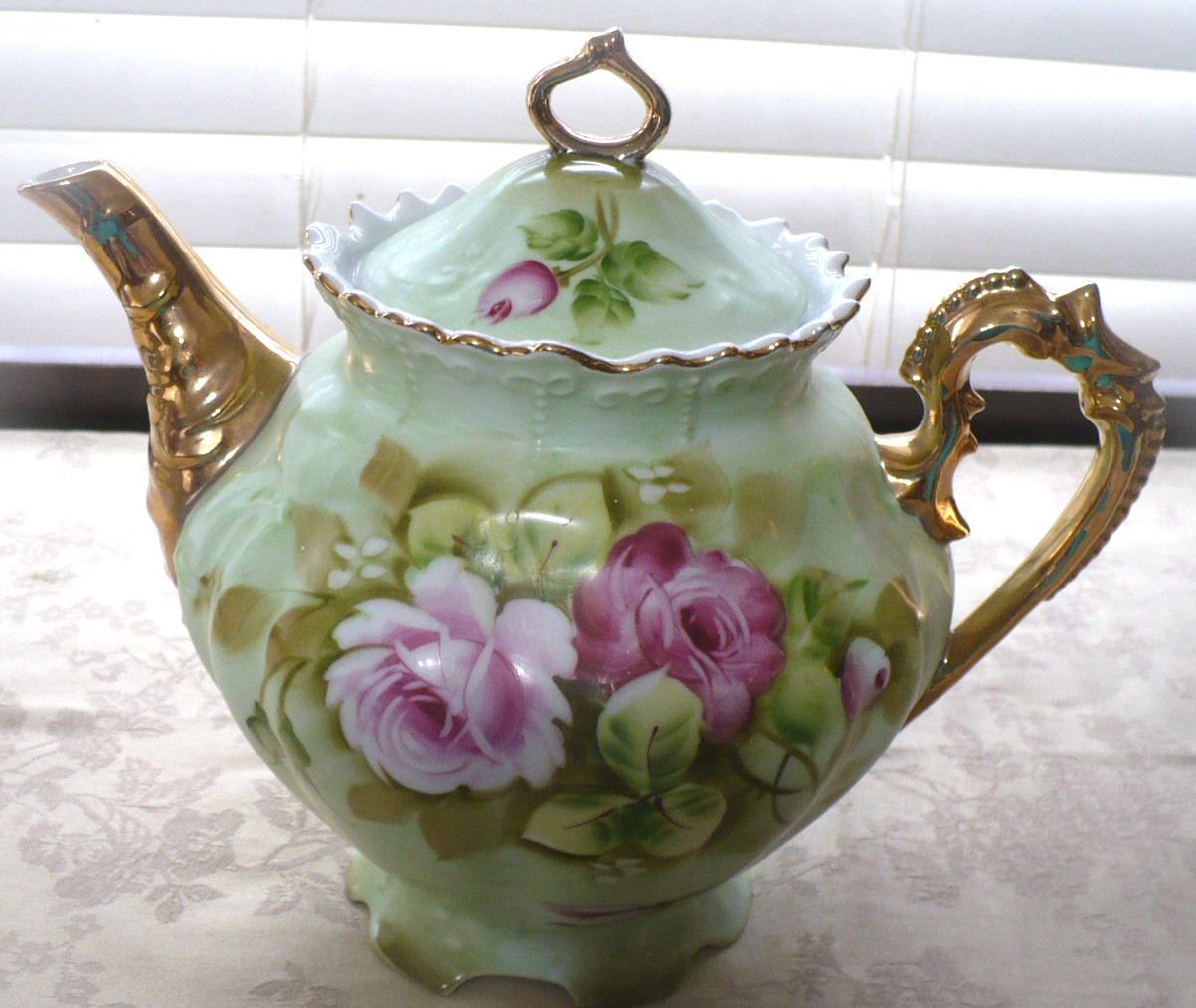 LEFTON CHINA GREEN HERITAGE ROSE ROUND TEAPOT CREAMER AND SUGAR BOWL 3 PC