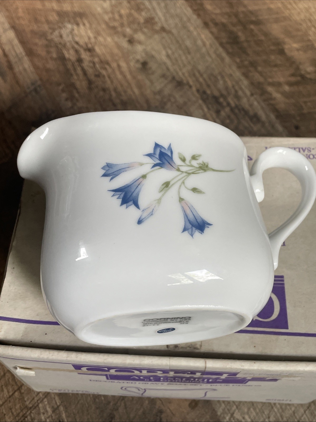 Vintage Corning Ware Blue Dusk Corelle Flower USA. Gravy Boat Imperfections