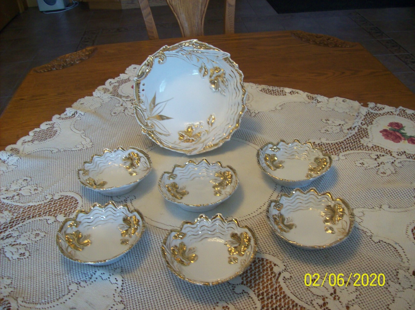 Gold & White Porcelain Raised Floral Pattern 7 Piece Vintage Berry Bowl Set