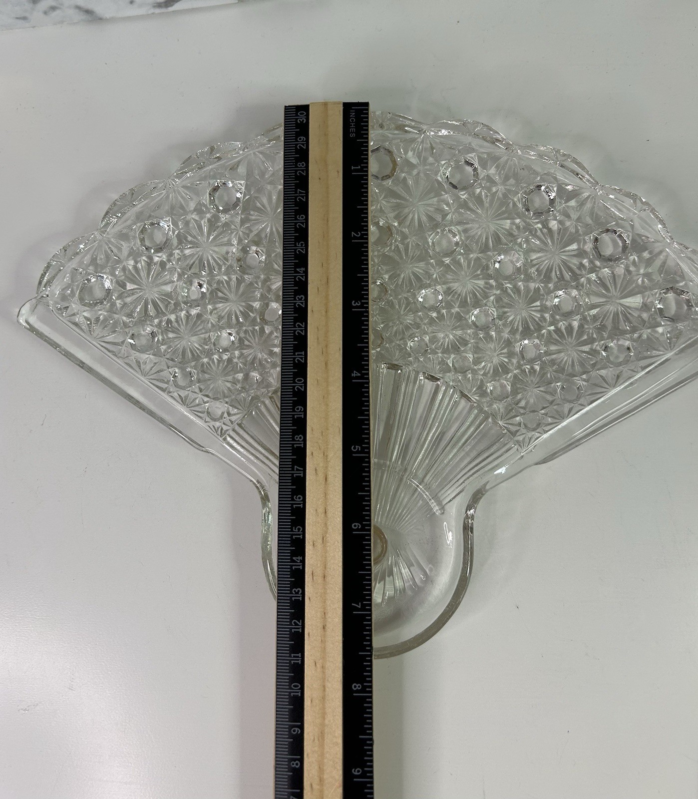 4 Vintage Anchor Hocking Daisy & Button Clear Glass Fan Snack Plates Trays 10.5″