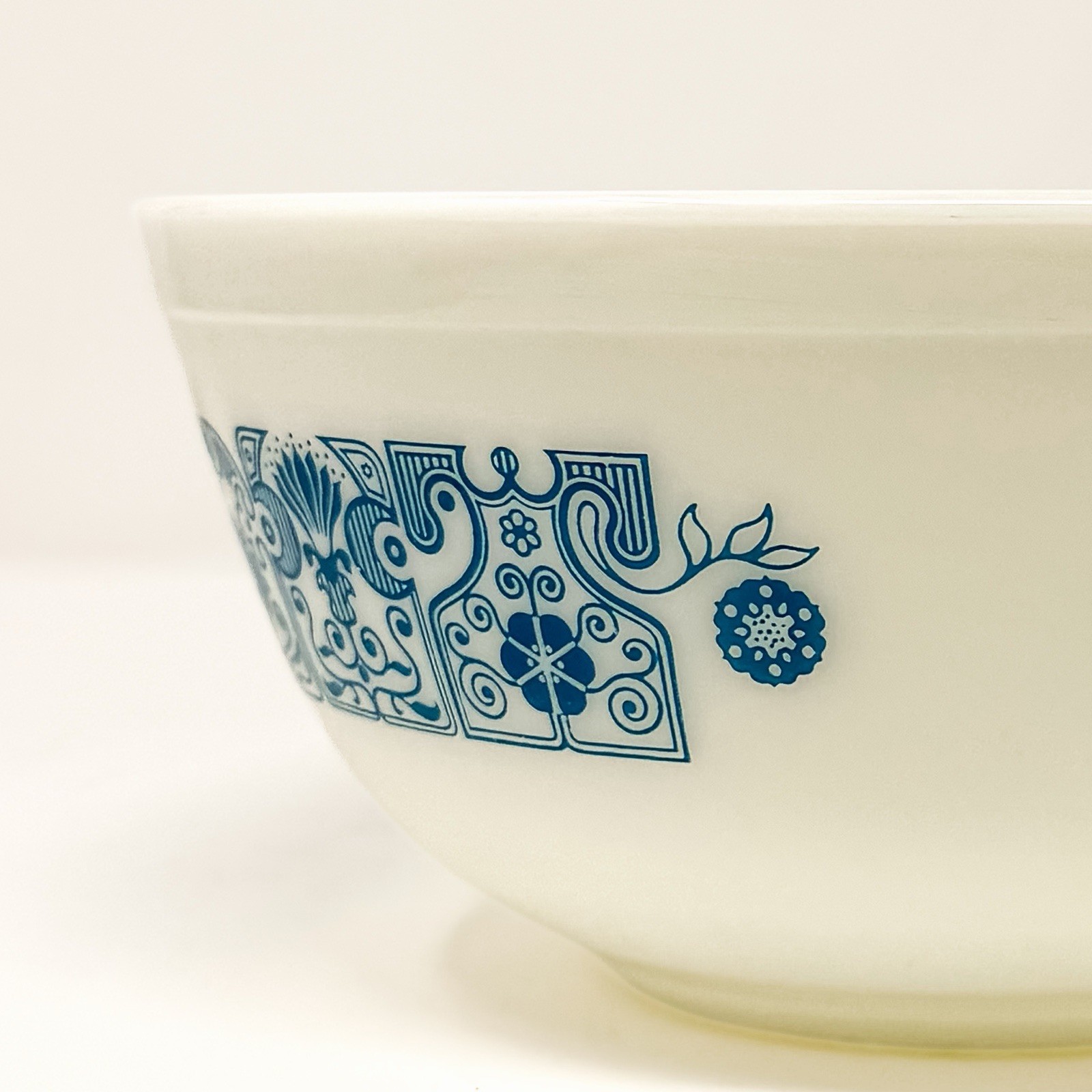 Vintage Pyrex 403 Horizon Blue 2.5 Qt Cinderella Nesting Mixing Bowl USA