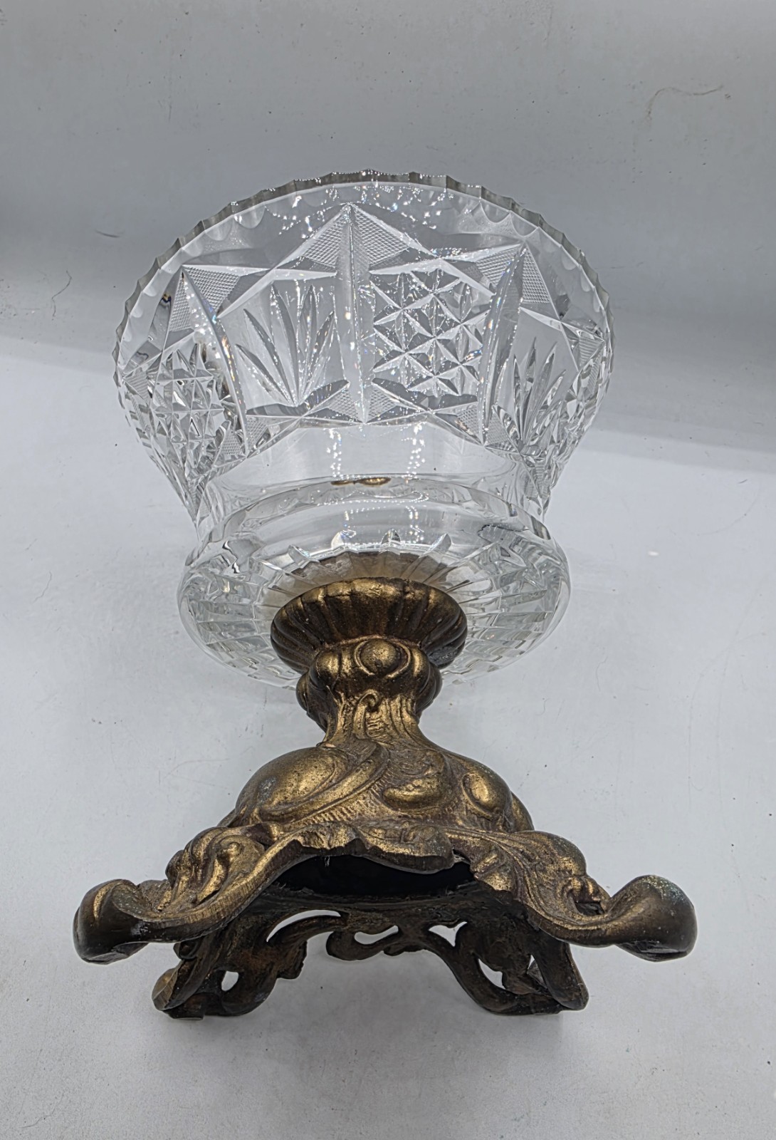 L&L Cut Glass Pedestal Centerpiece Bowl Bronze Brass 9 1/8 X 8 1/2″