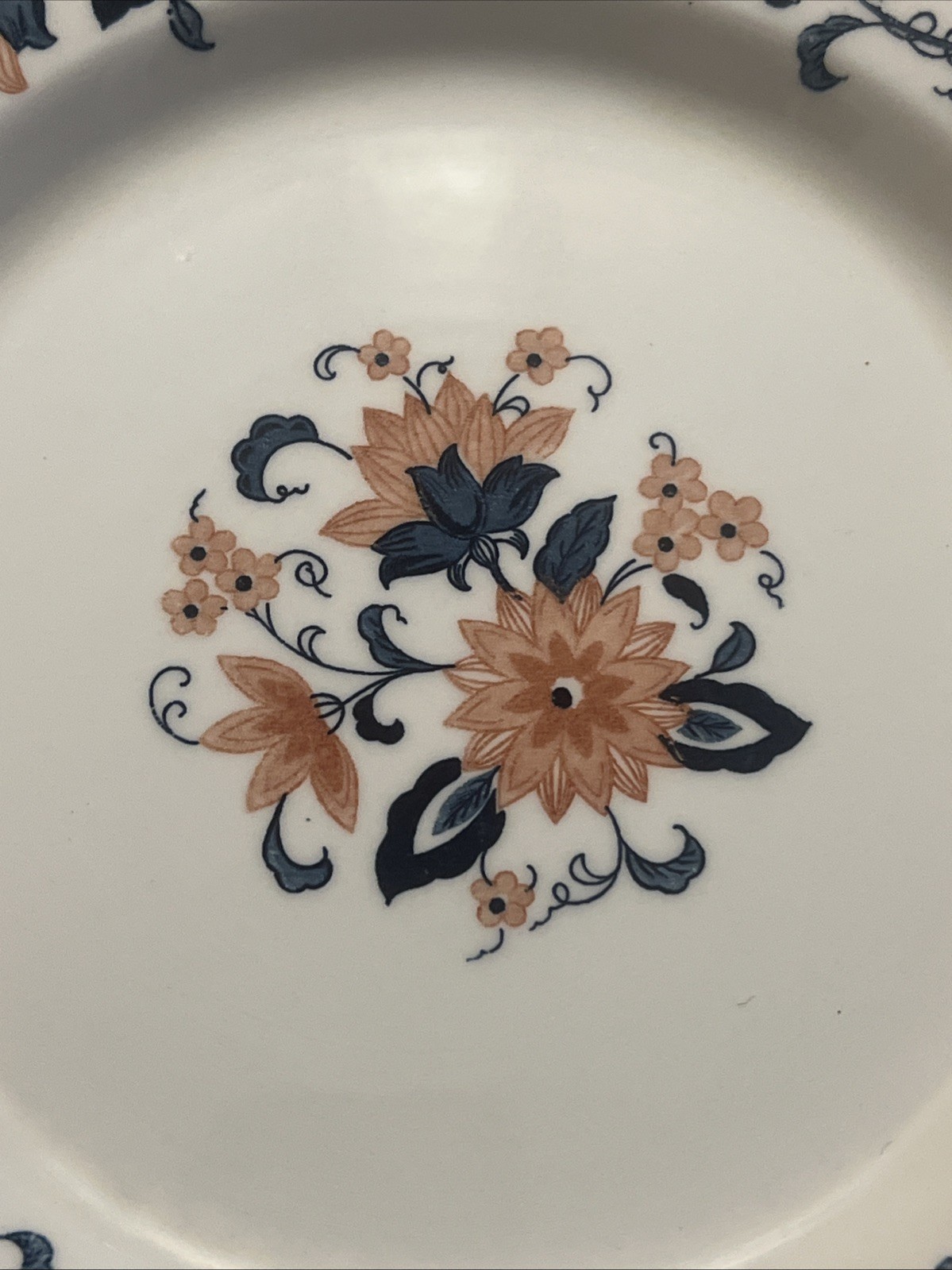 Vintage Nikko Japan Ironstone “Blue vineyard” Peach And Navy Floral Dinner 15 Pc