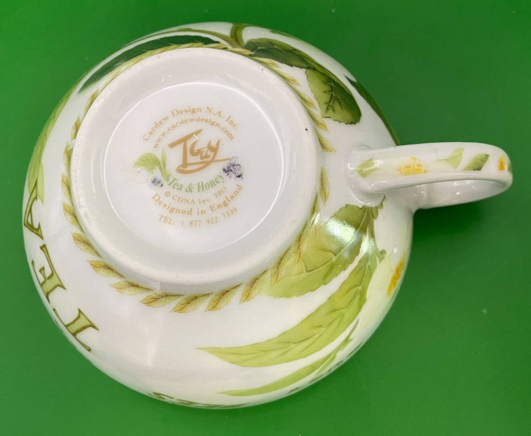 Cardew Tea for One Tea & Honey Busy Bees TGUY Designed in England Ceramic