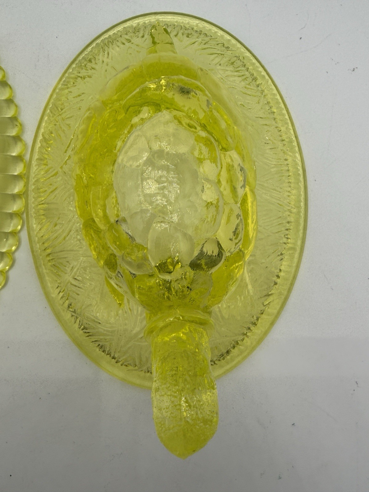 VNTG Boyd Vaseline Glass Turtle Covered Dish 5.5 in VERY RARE