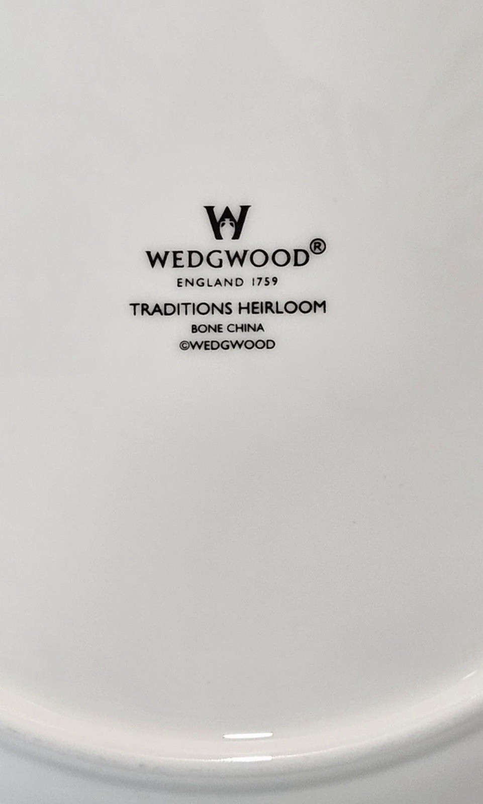 Wedgewood Traditions Heirloom Bone China Salad Plate 9″ White Scalloped