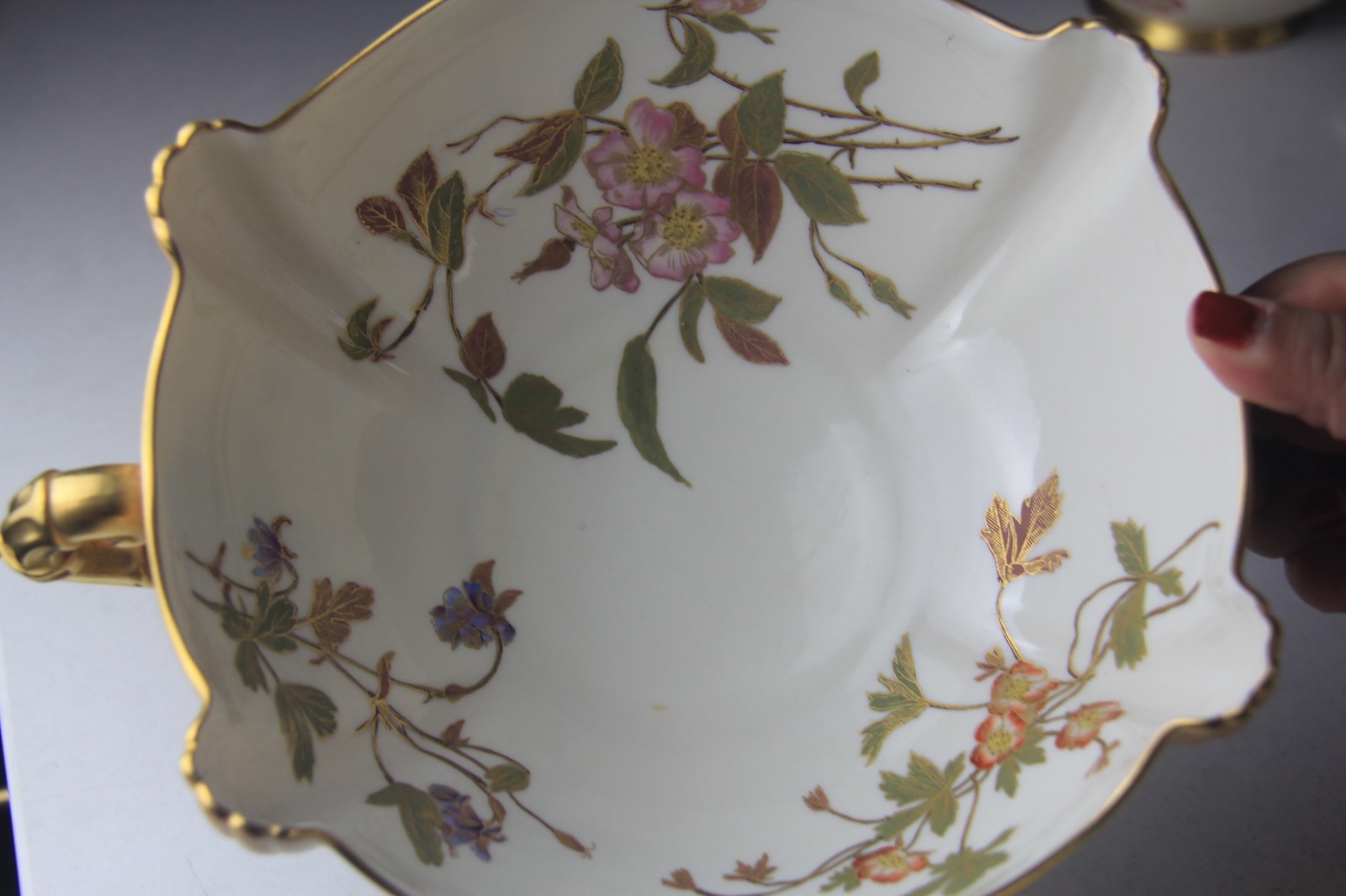 Antique Royal Worcester Large Blush Ivory Double Handled Centerpiece Bowl 1435