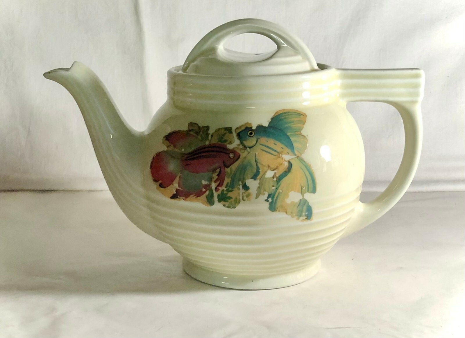 Hall Drip-O-Later “Sweep” Beta Fish Decal Teapot With Lid