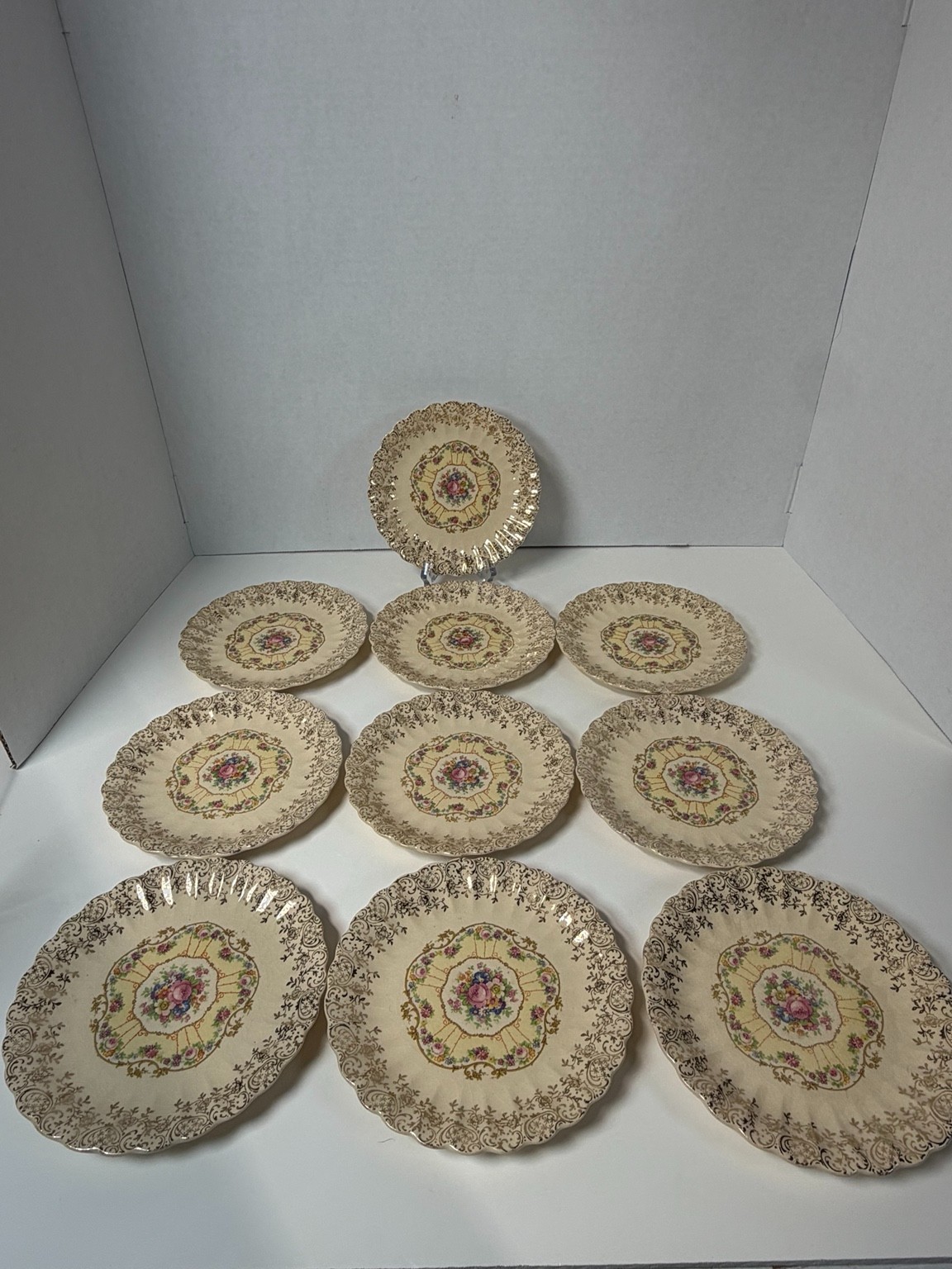10 Trojan Sebring Toledo Delight 6.25in Bread Plates 22K Gold Vintage