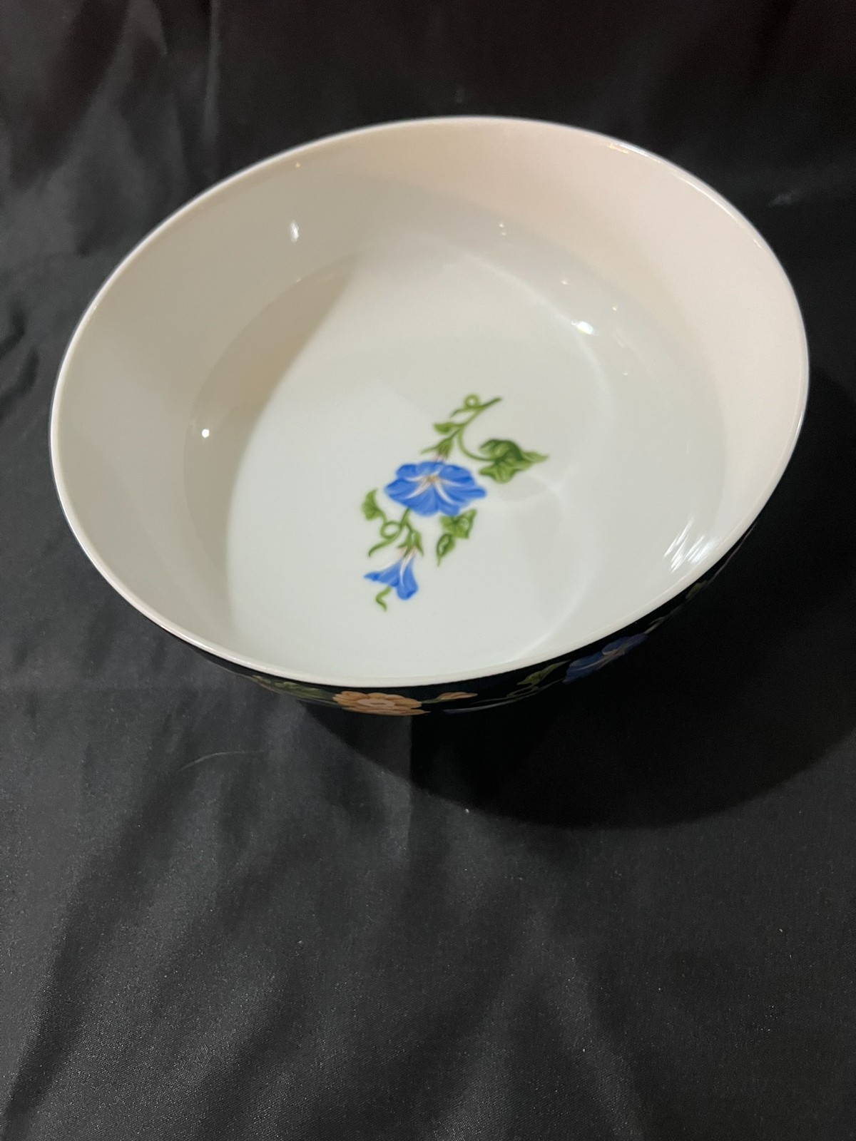 Tiffany & Co Merrion Square porcelain serving bowl 7.5 inches diameter