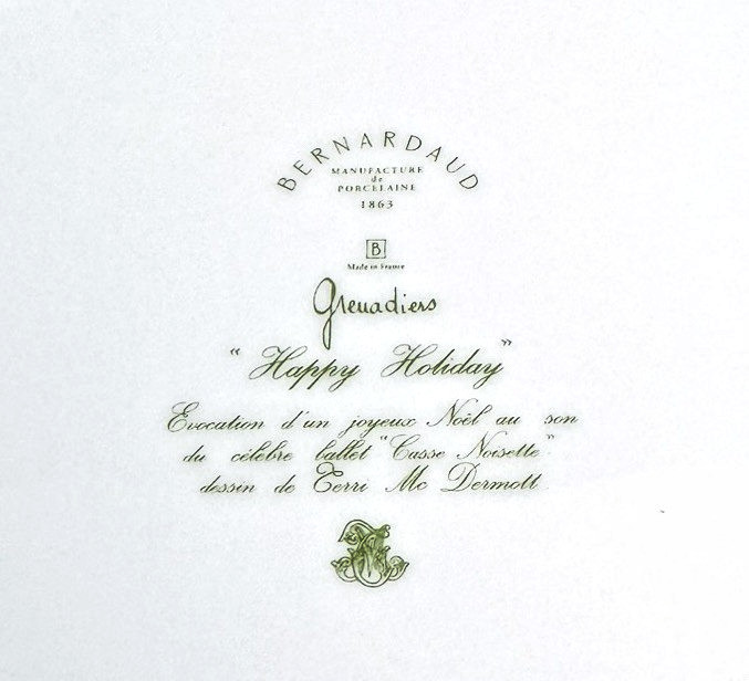 Bernardaud Grenadiers DINNER PLATE 10 1/4″ Happy Holiday QUANTITY AVAILABLE
