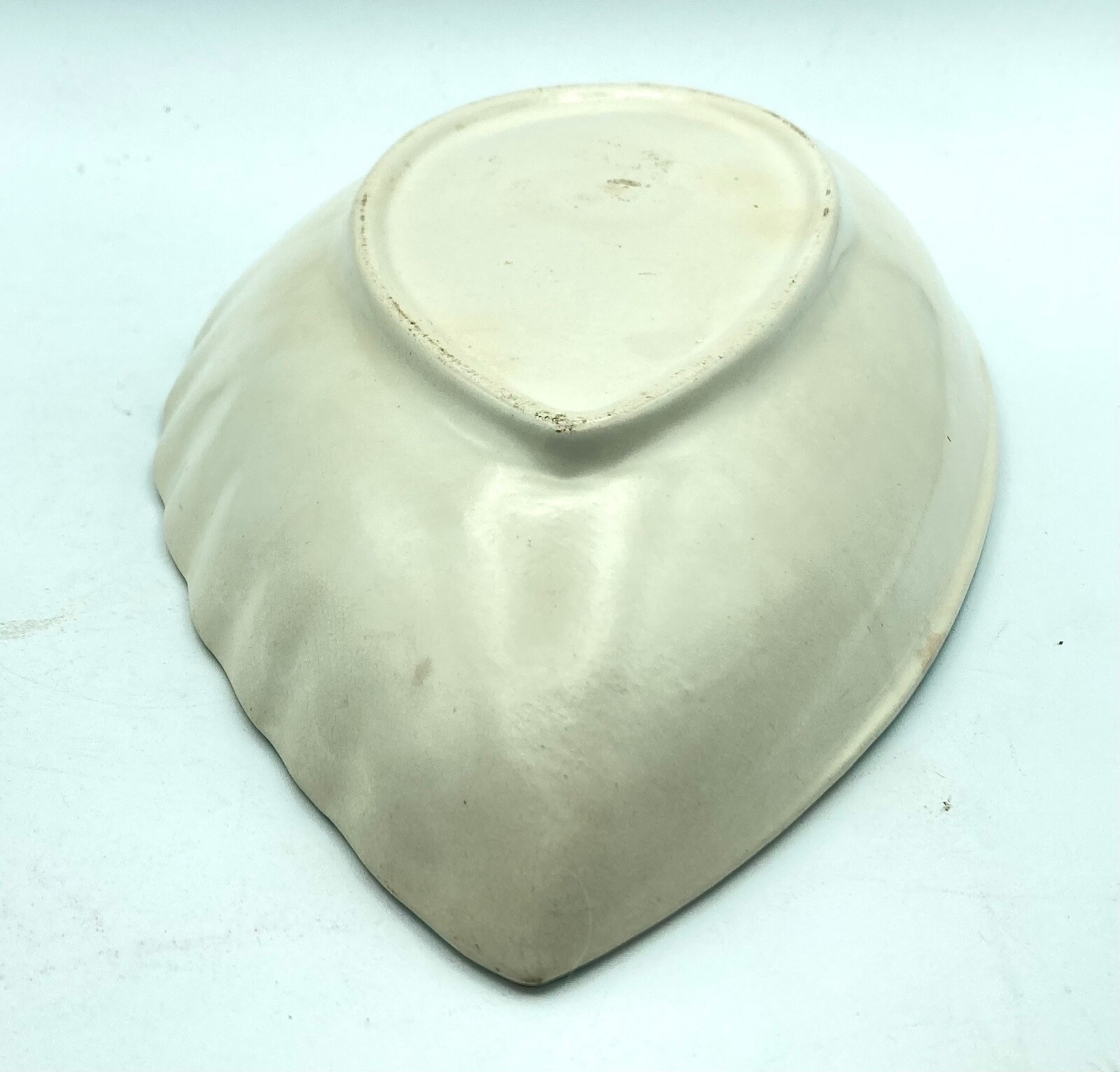 Red Wing Pottery Bowl Green w Cream Base Shell Shape 1950s Vintage 12″ long