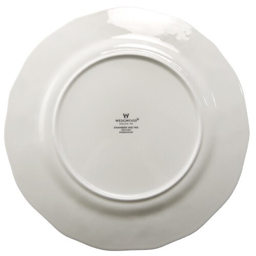 Wedgwood Strawberry Vine Dinner Plate 28cm 11in Set of 3pcs Bone China Porcelain