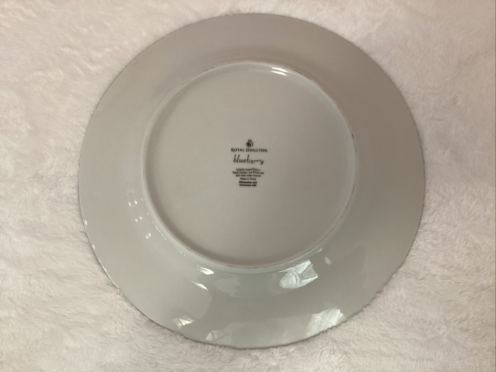 Blueberry by Royal Doulton Crafted in England Dinnerware Set of 15 Pieces