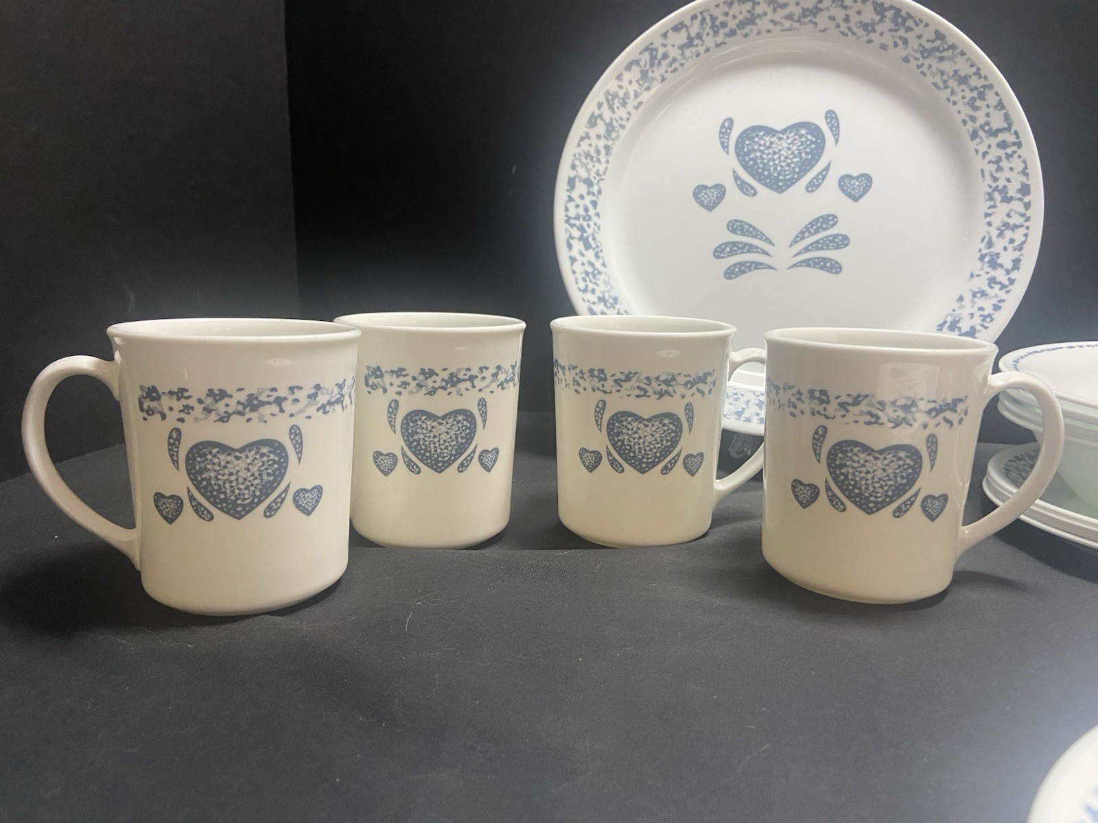 16 pc set of Vintage Corelle BLUE HEARTS Dinnerware Set