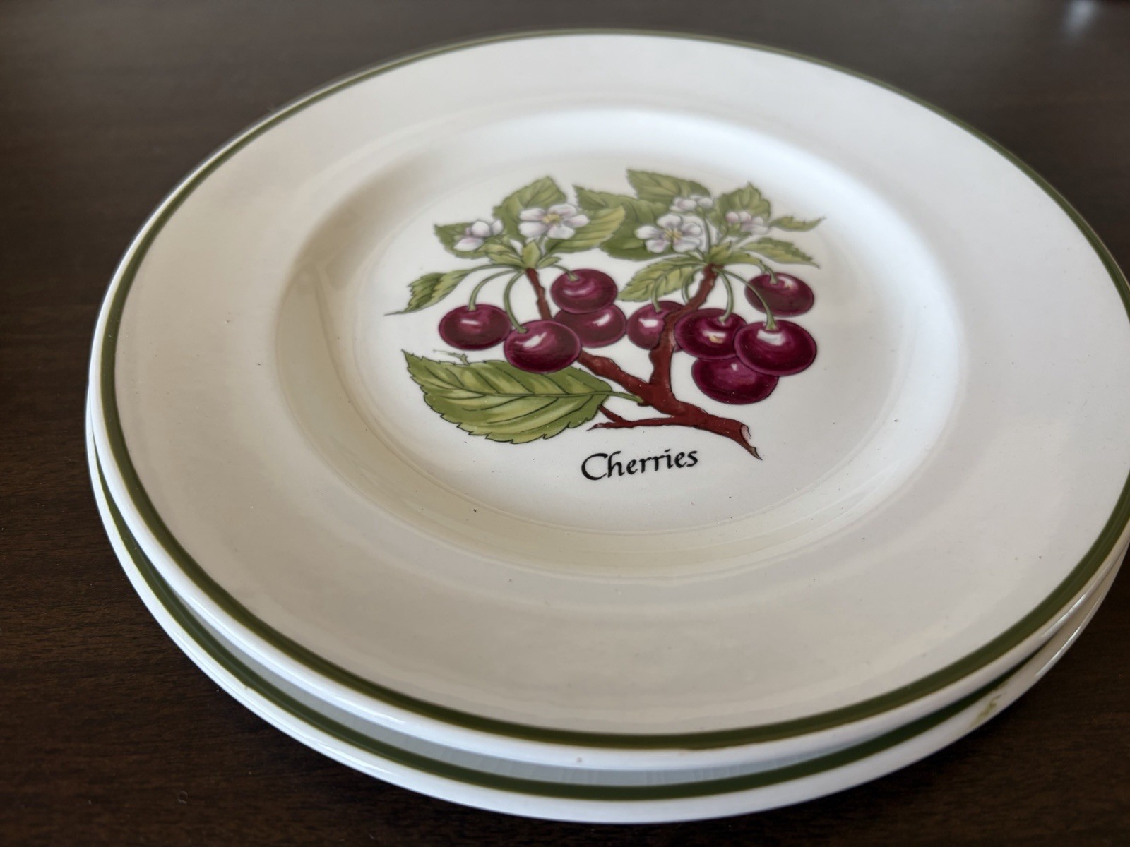 Tiffany & Co Staffordshire 8 Berry Assort Plates by Johnson Brothers (334ME)