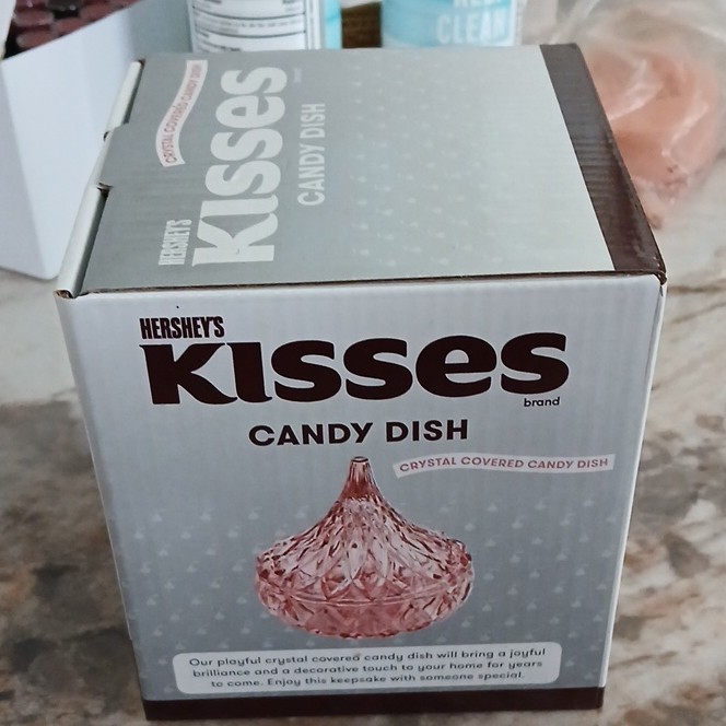 Hershey’s Kisses Crystal Pink Covered Candy Dish Diamond Pattern Round