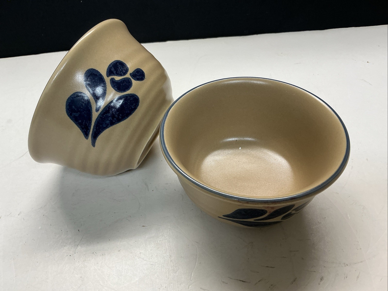 2 Vintage Pfaltzgraff Small Dessert Bowls Blue Folk Art 4.25” Set Of 2