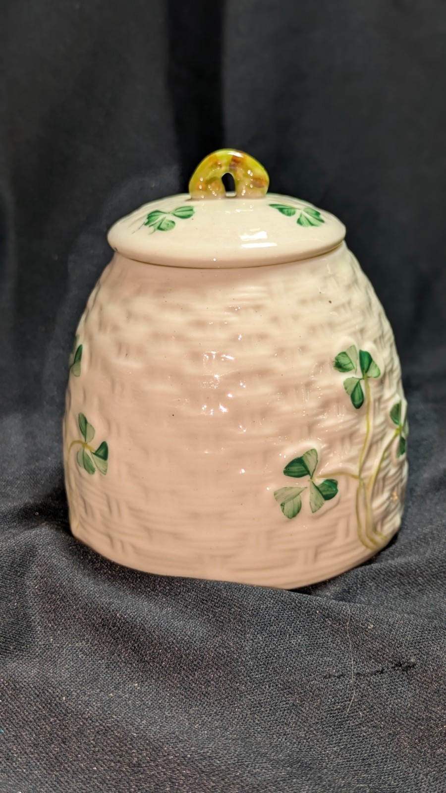 Belleek Ireland Shamrock Bee Hive Honey Pot Jar w/ Lid 6th Green Mark Marmalade