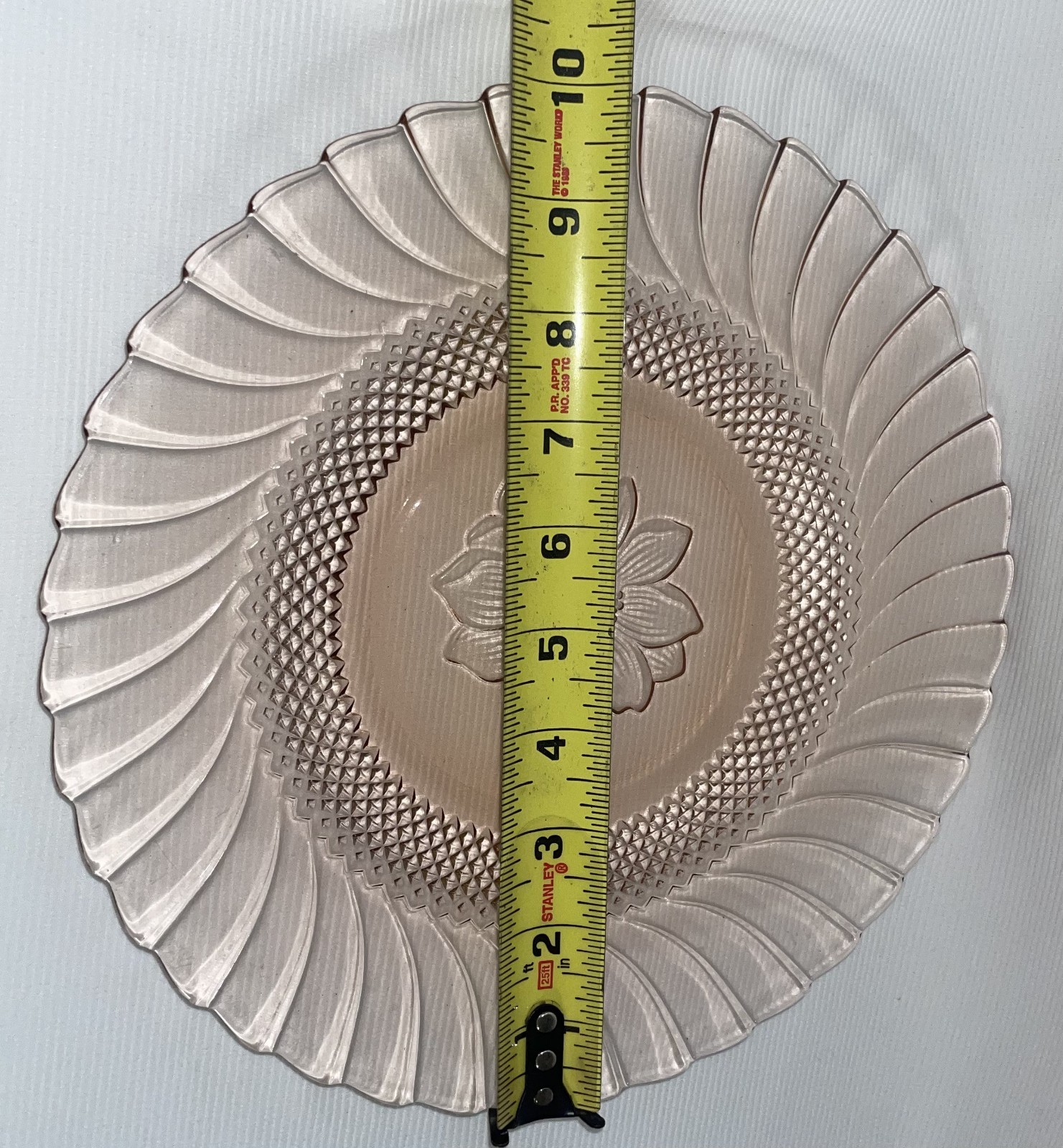 KIG Indonesia Pink Sunflower Diamond Cut 10″ Plate Vtg.