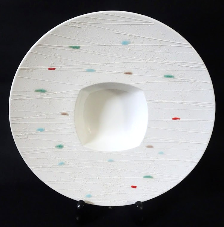 Arita Ware Dinner Plate 9.6in Japanese Porcelain Wide Rim Bowl White Shimmer New