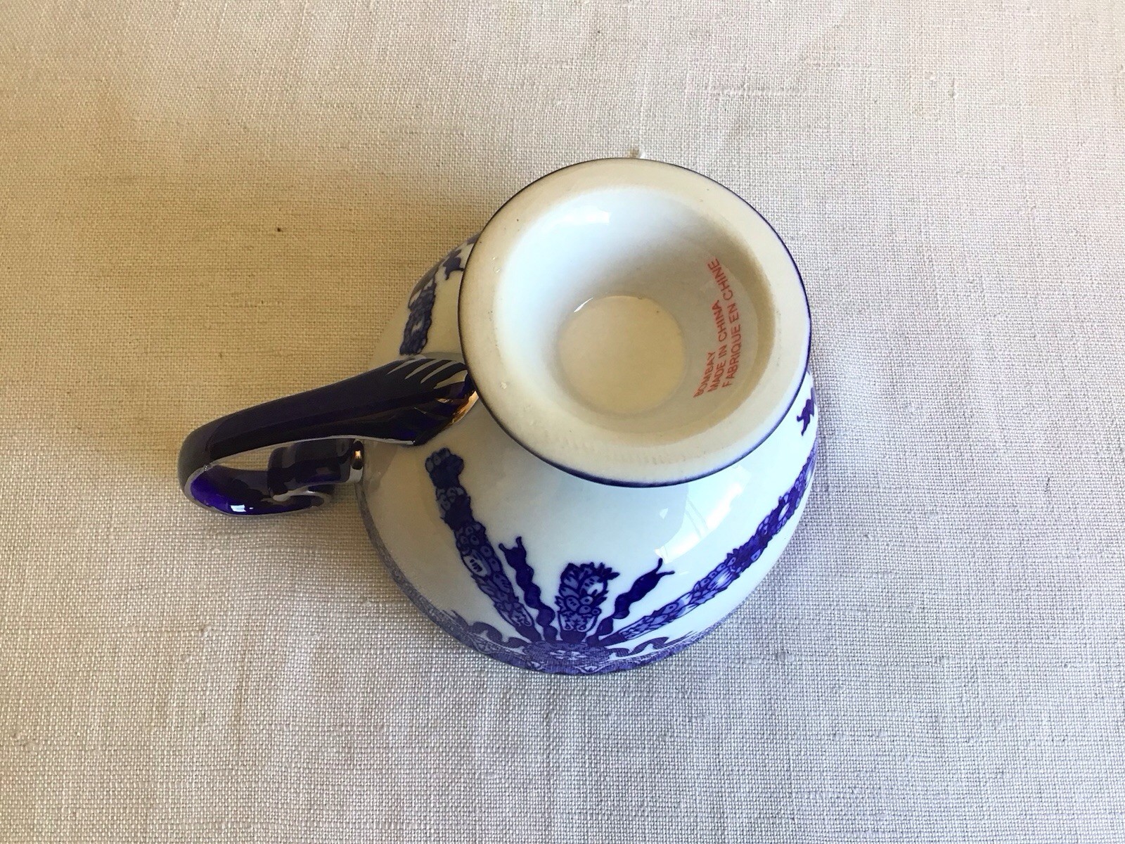 Vtg Lot Of 5 Bombay Co Rosette Blue White Platinum Trim Porcelain Footed Tea Cup
