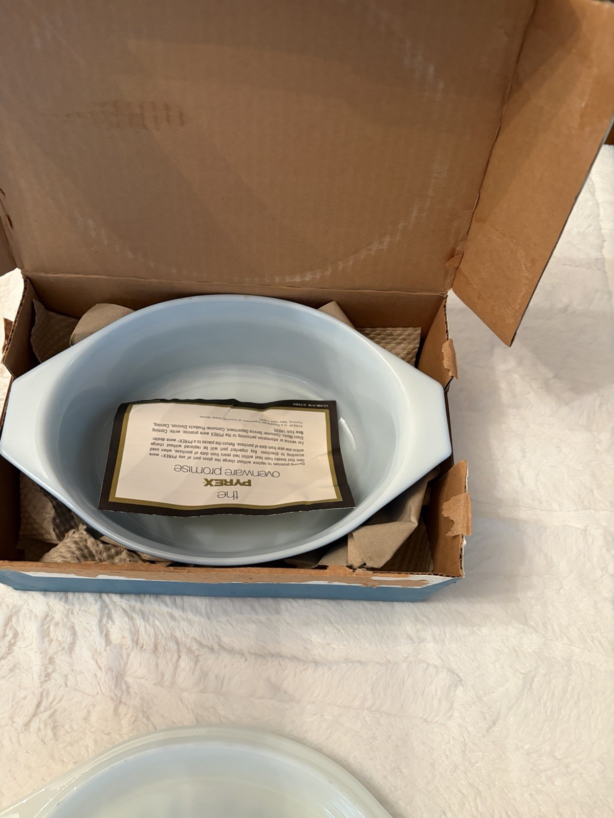Pyrex Compatibles 943-2 Snowflake Blue 1 1/2 Qt Oval Casserole W/ Lid NOS