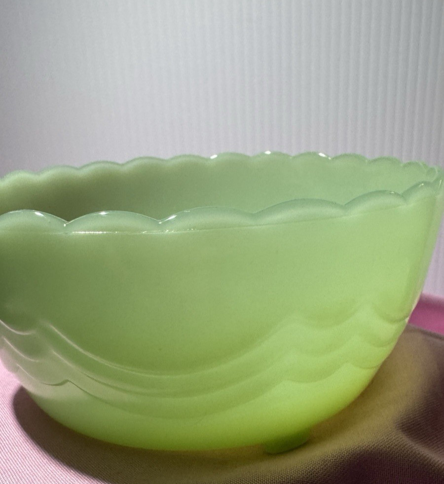 Fire King Jadeite 3 Footed Bulb Bowl 5 1/4″ Scalloped Rim Vintage Mid Century