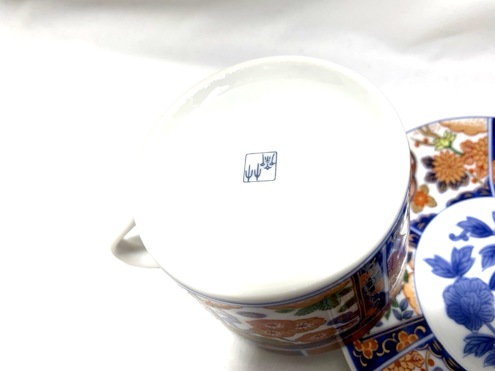 GUMPS KARAKUSA IMARI SET 4 COFFEE TEA CUP&SAUCER 2 SETS AVAIL RED BLU GREN GILT