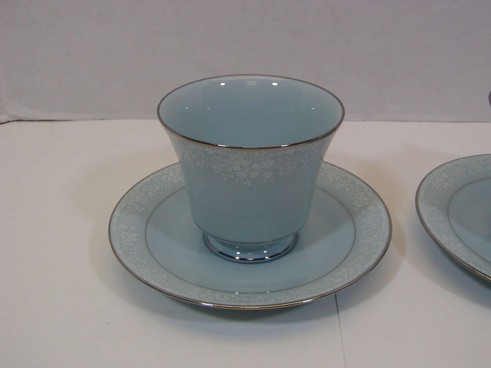 2 VINTAGE NORITAKE FIDELITY CUP & SAUCER SETS 8003 W81