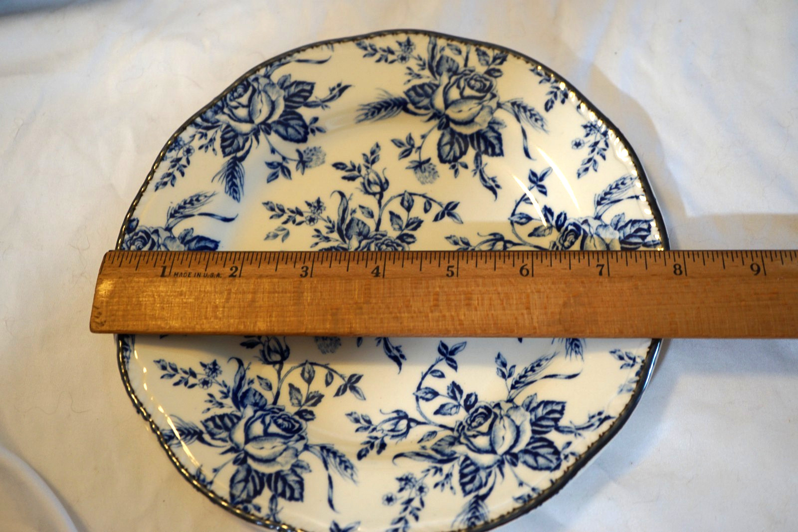 WOOD AND SONS CHINA COLONIAL ROSE BLUE 4 DINNER 11″ & 4 SALAD PLATES 8″ ENGLAND