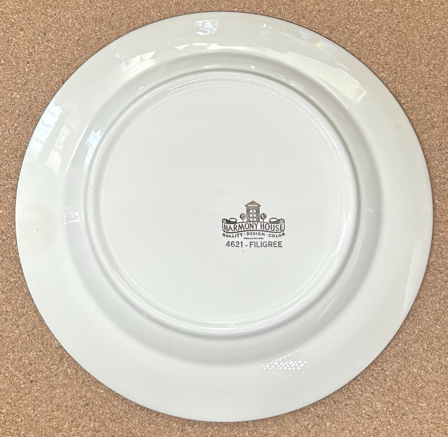 FILIGREE PINK Set of 4 Dinner Plates 10″ Harmony House USA Platinum Trim EUC!