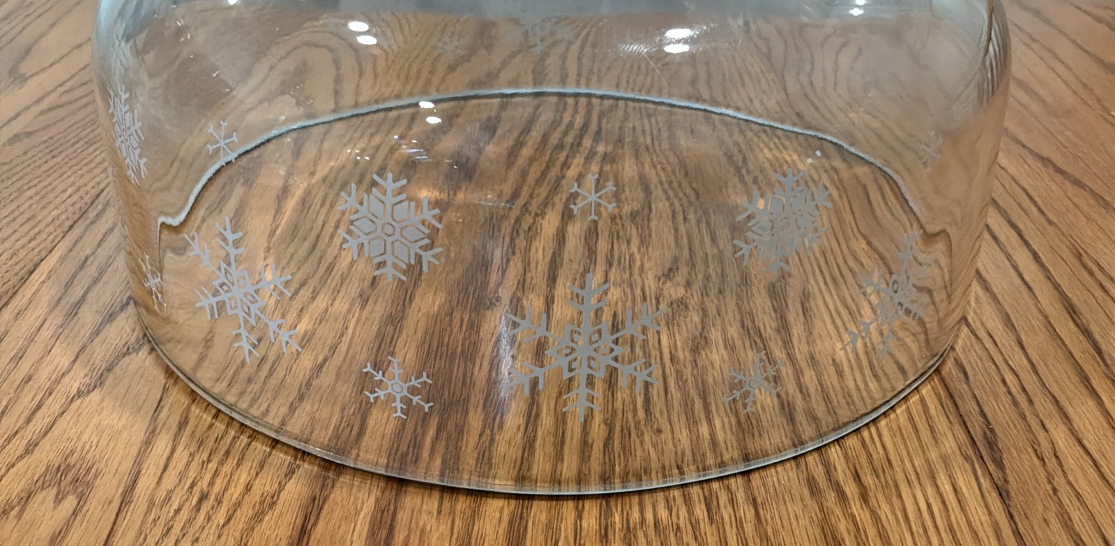 VTG Indiana Glass Elegance, Footed Cake Plate W/ Dome 13” D Sencile Snowflakes