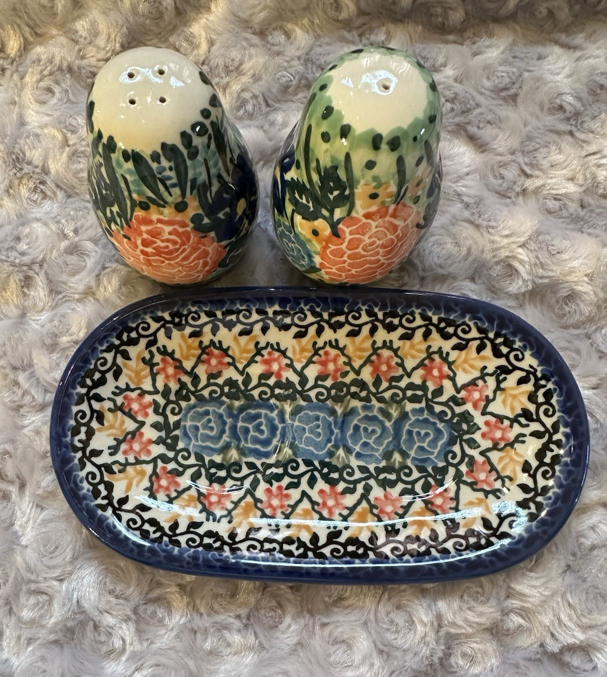 Hand Made Polish Pottery Salt Pepper Shaker w/Tray UNIKAT 2275 by TERESA LIANA