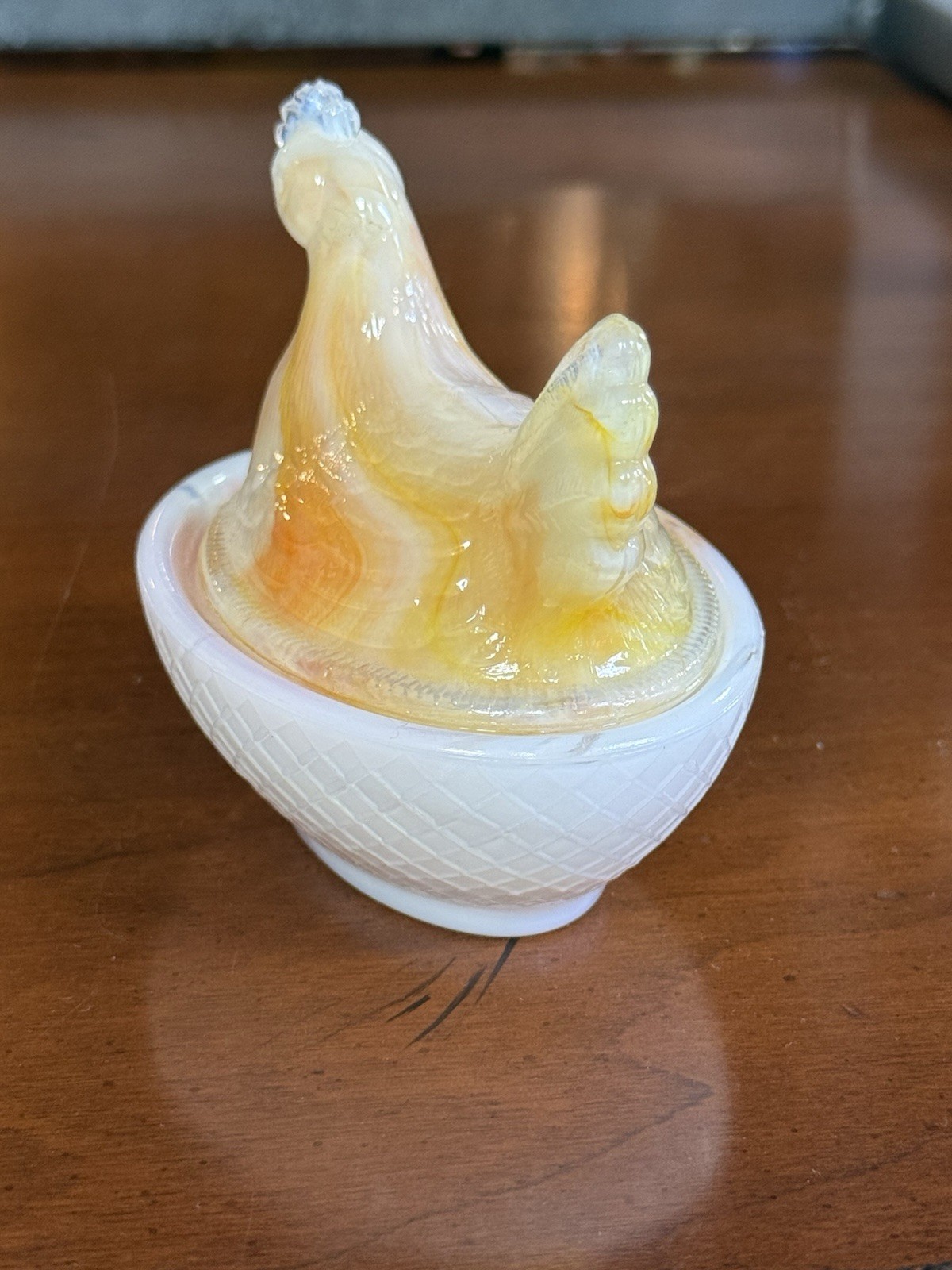 Boyd Glass Hen on Nest #182 Coral Mist 3″ Slag Chicken Salt Cellar UV Glows Vtg