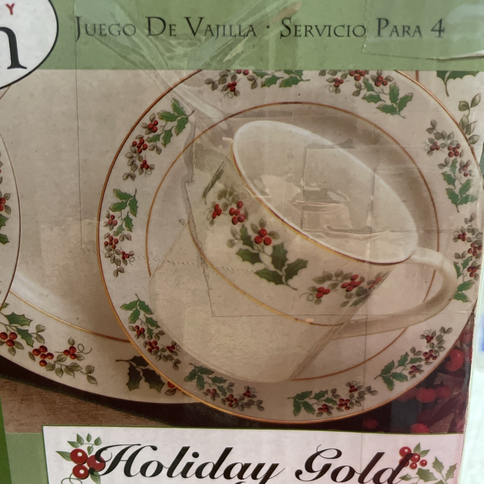 Gibson “Holiday Gold” Holly Berries Christmas 20 Pc Dinnerware Set – New In Box