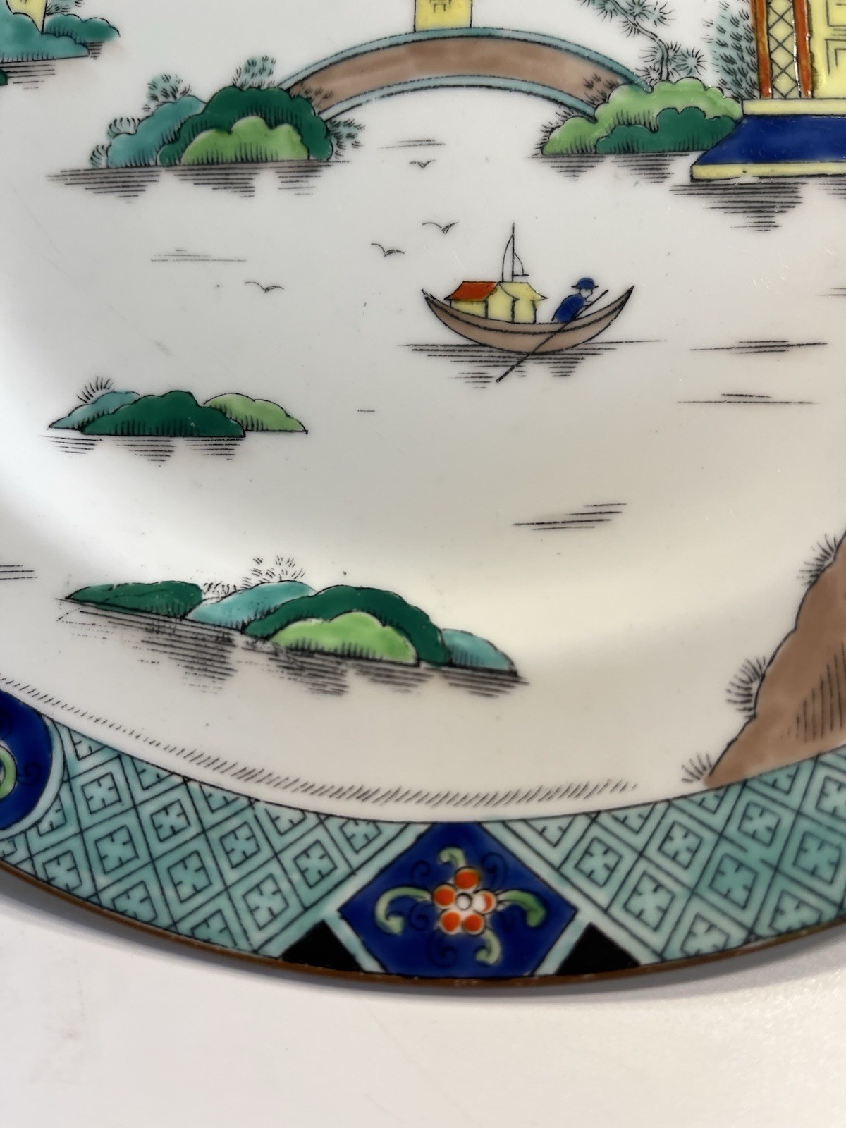 c1905-30 Aynsley Chinoiserie Chinese Waterside Bridge Pagoda 9” Plates England