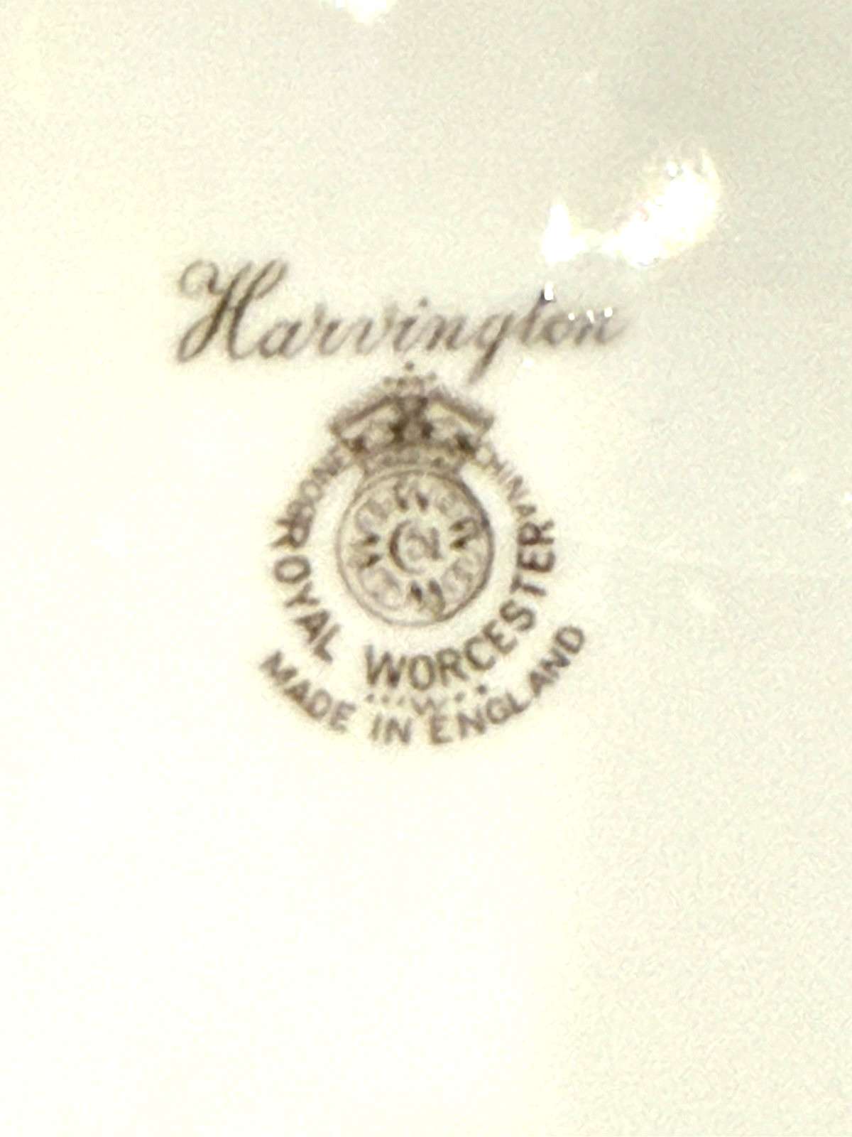 Pristine 1952 Royal Worcester Peter Love Signed Cabinet Plate Harvington 10.5″