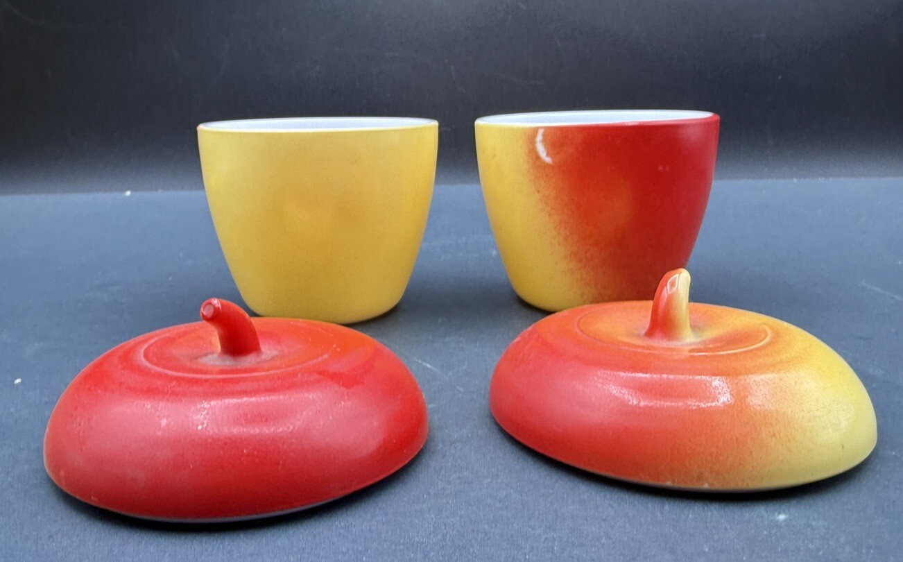 2 Vtg 30s 40s Hazel Atlas Apple Jelly Jars Lid Yellow Red Milk Glass SEE PICTURE
