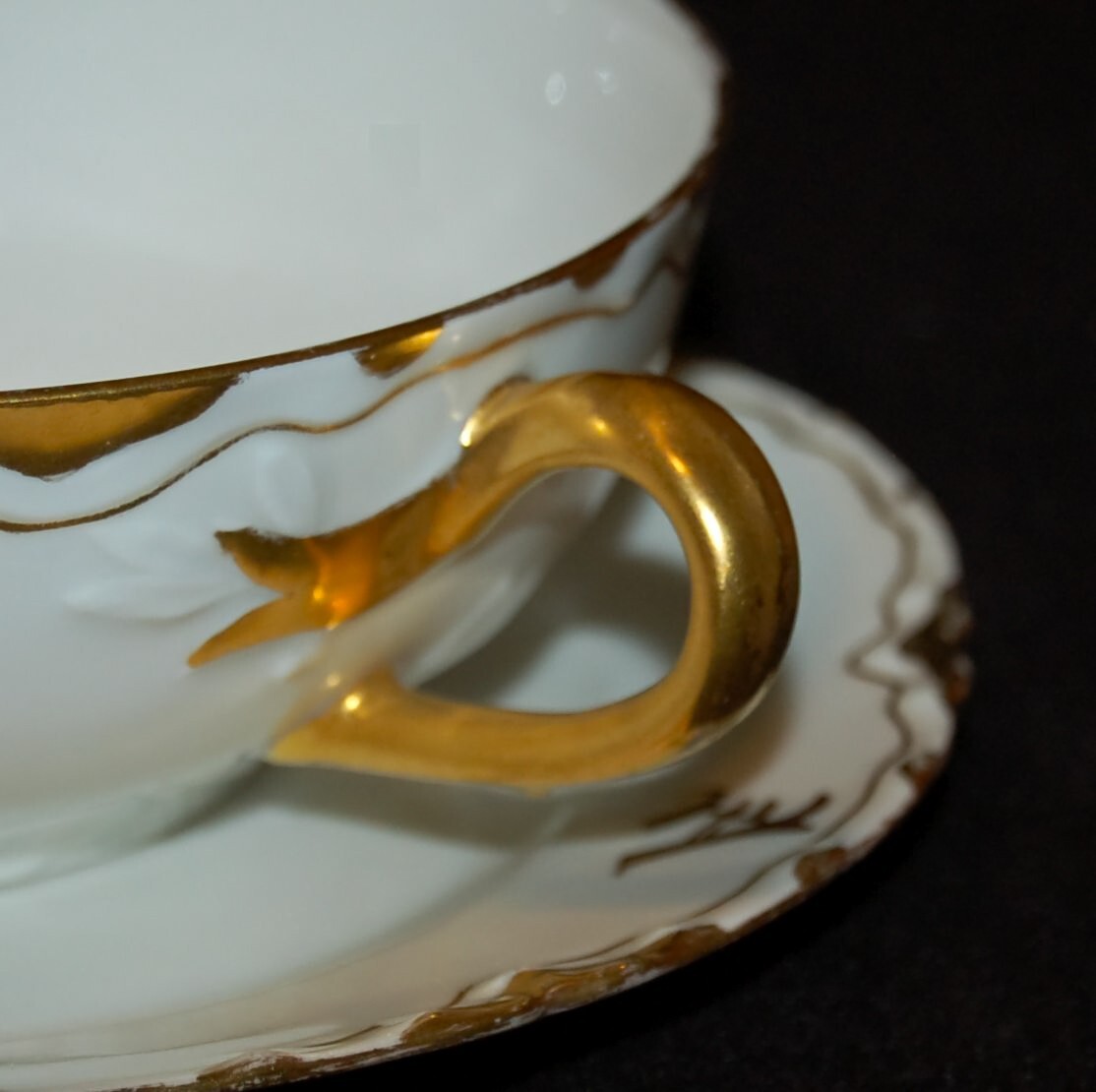 ANTIQUE Porcelain Soup Saucer LIMOGES Haviland Made in France 1905 Art Nouveau