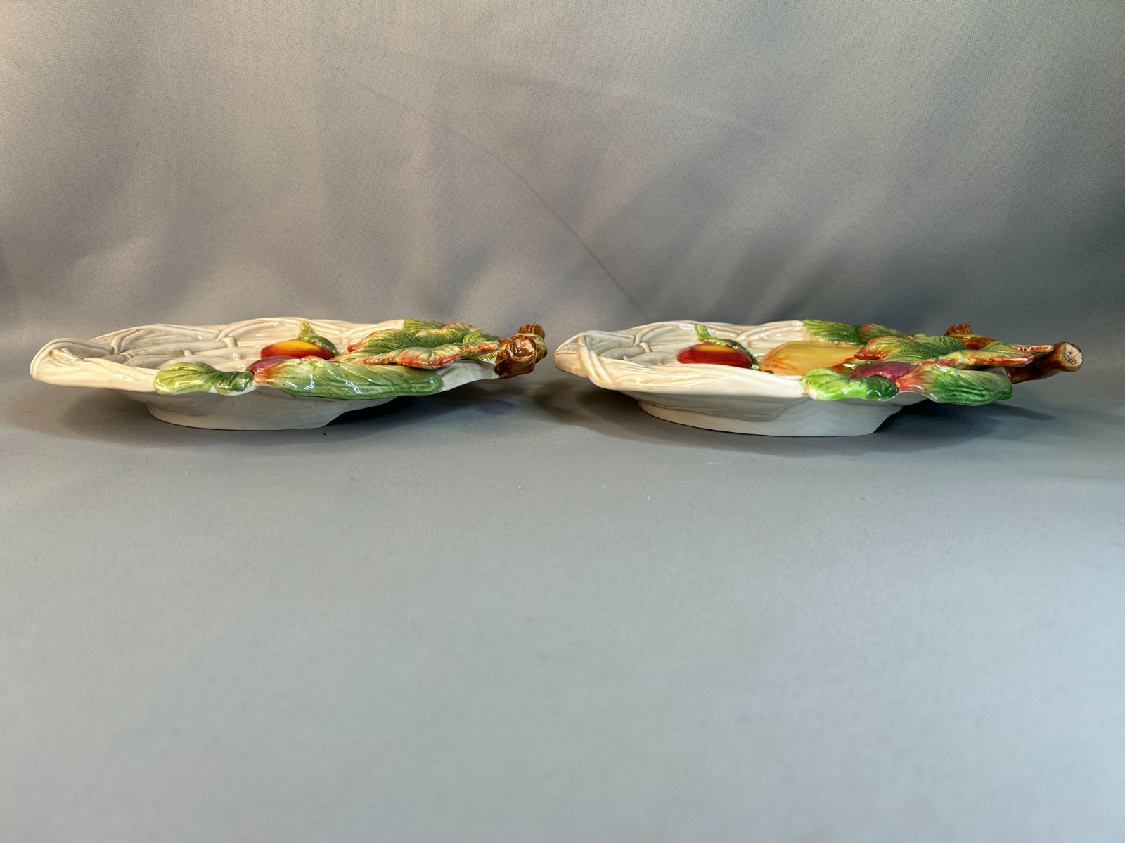 Pair Fitz & Floyd Classics Country Gourmet Round Plates 3D Leaf Fruit Design