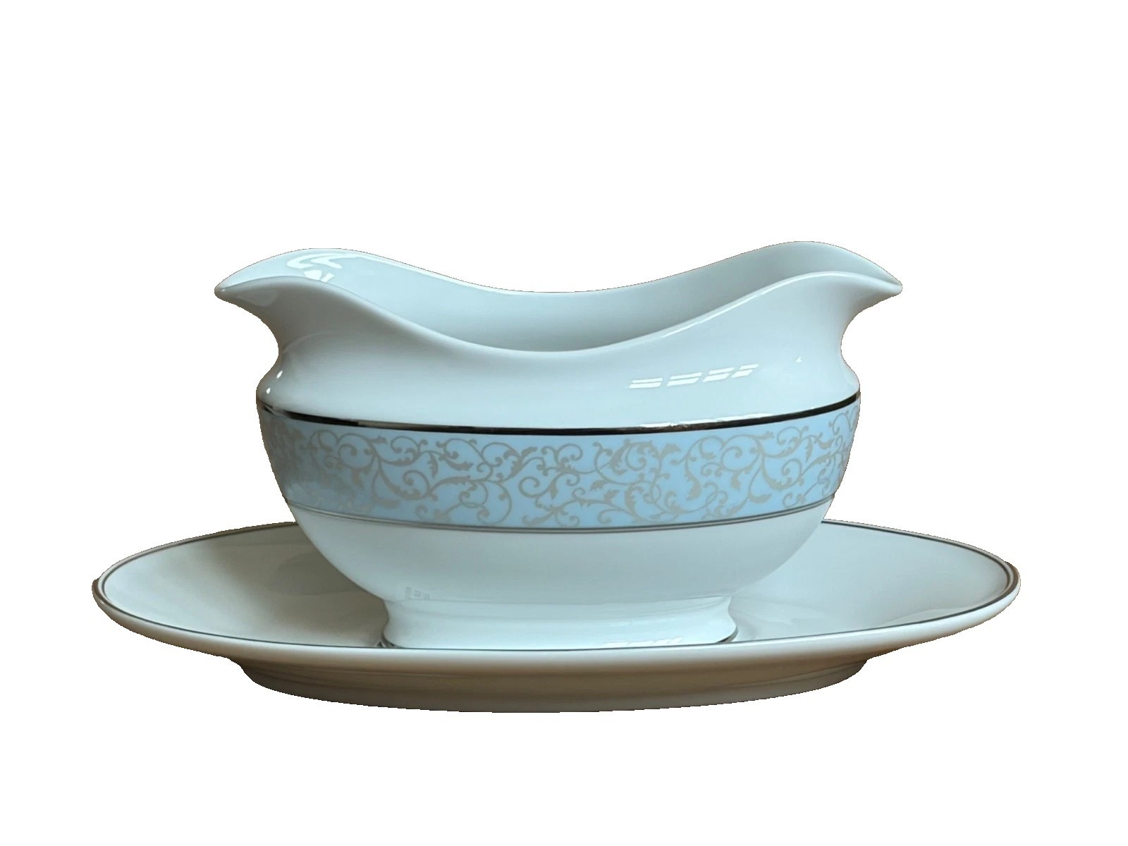 brand new Mikasa Parchment Blue Fine China Gravy Boat w/ Underplate L3472