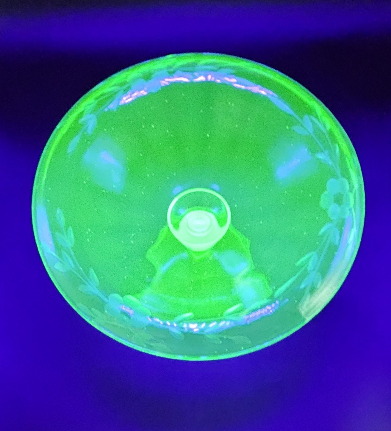 Green Depression Etched Vaseline Uranium Candy Dish Glass Pedestal Compote