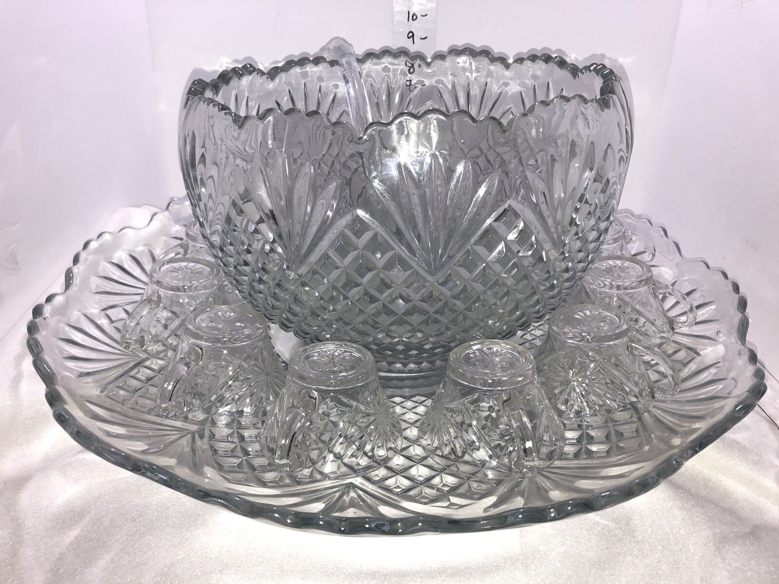 LE Smith Glass Pineapple Diamond Fan Punchbowl With Underplate